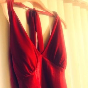 ALYN PAIGE ❤︎ NWOT DEEP RED HALTER MAXI GOWN